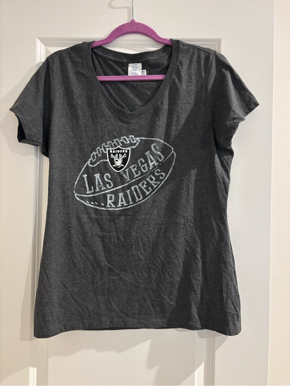Las Vegas Raiders Women's Charcoal V-Neck Tee - Large
